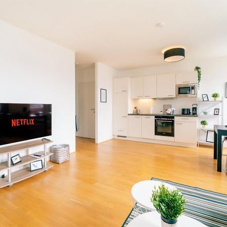 Balcony Apartment, 1 Min To Metro, Perfect For Long Stay 비엔나 외부 사진